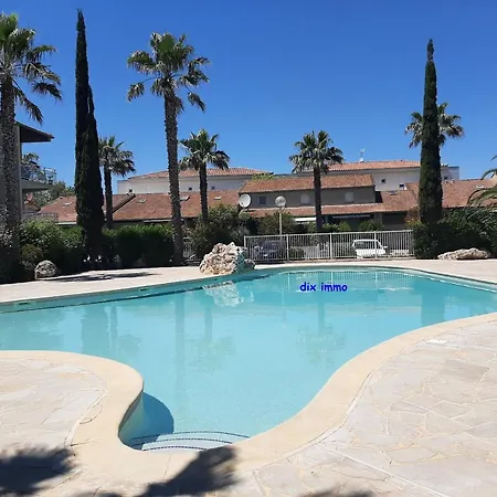Pavillon 300m Avec Piscine Et Parking, Climatisation - Fr-1-781-79